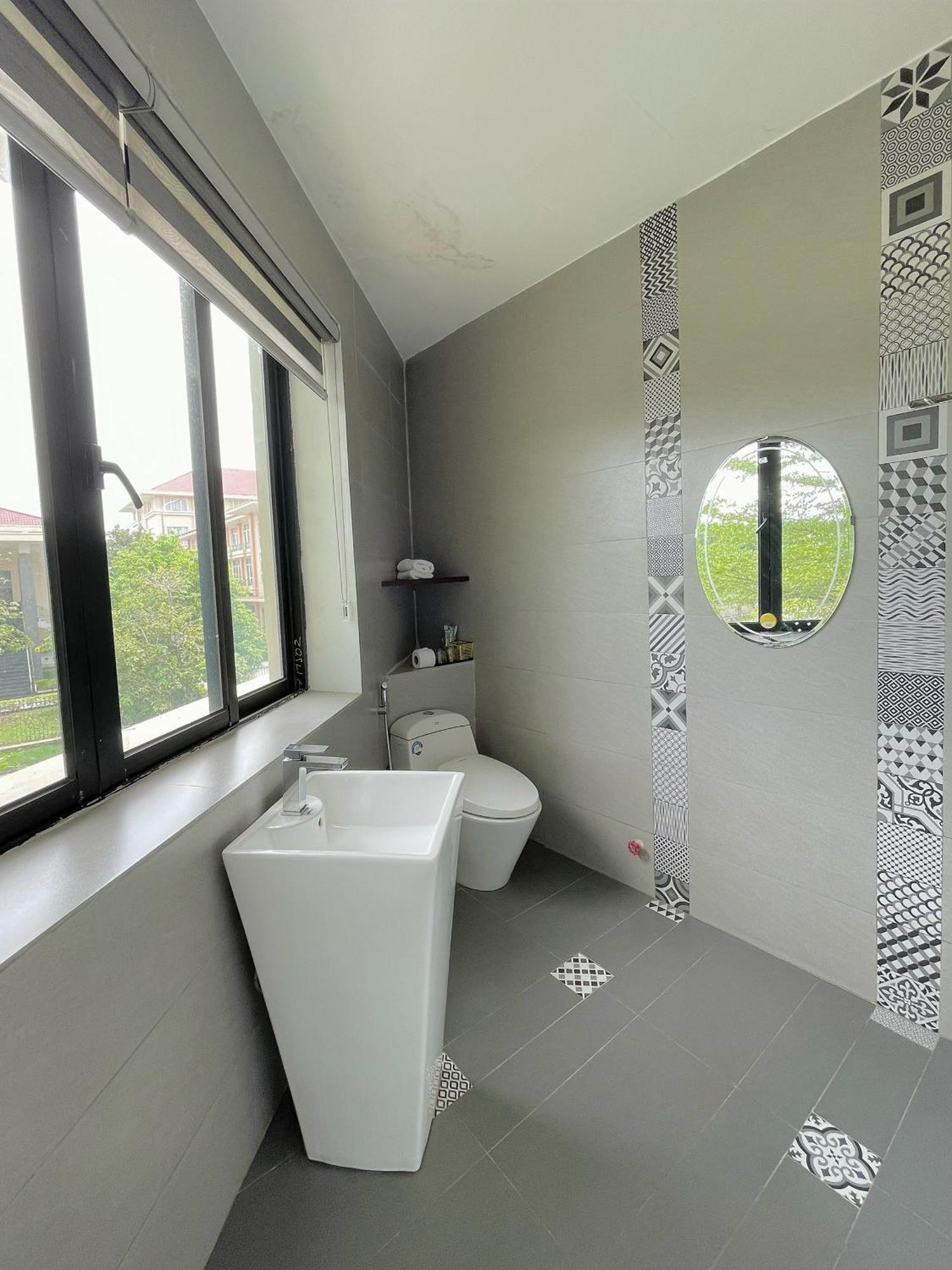 Soleil Hostel Hue Bagian luar foto